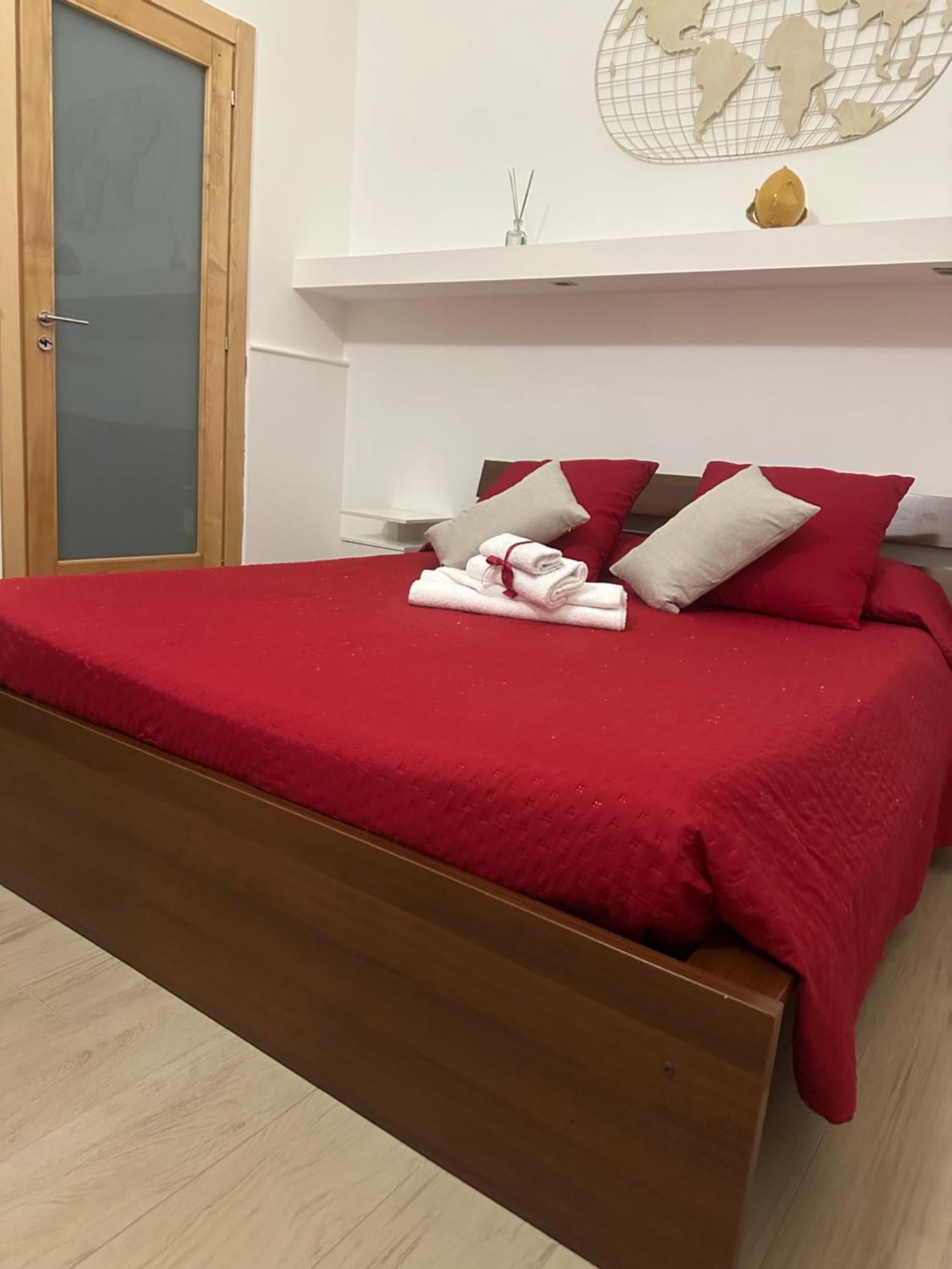 Conte Cavour Apartment Бриндизи Экстерьер фото
